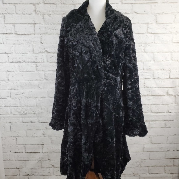 Anthropologie Jackets & Blazers - Anthropologie—Faux Fur/Crushed Velvet Black Jacket